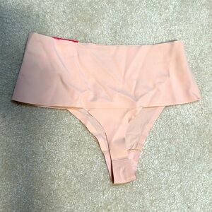 NWT Spanx Undie-Tectable Thong - Soft Nude